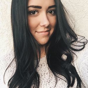 Meet your Posher, Alexis